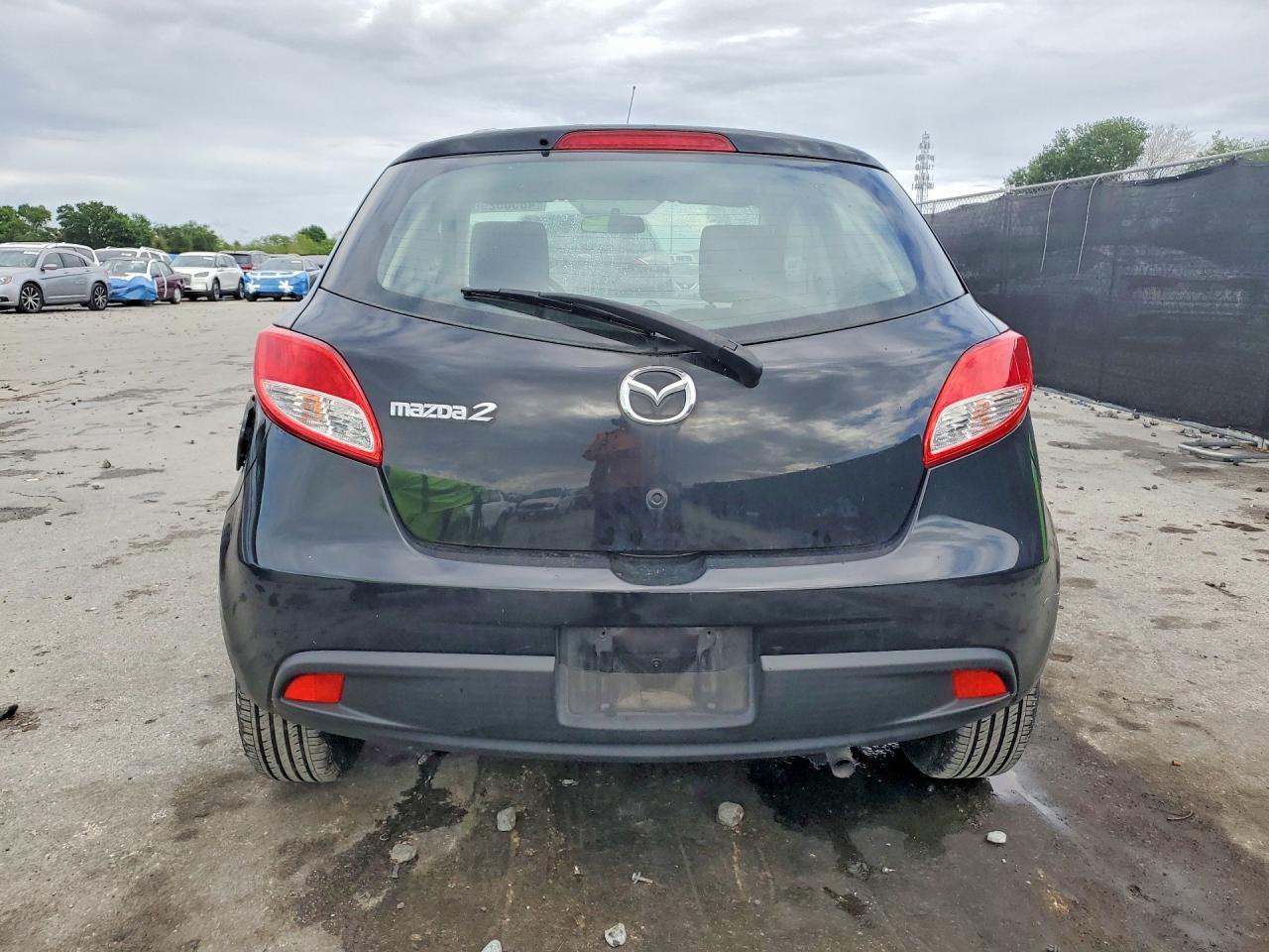 2014 Mazda Mazda2 Sport - zdjęcie 6