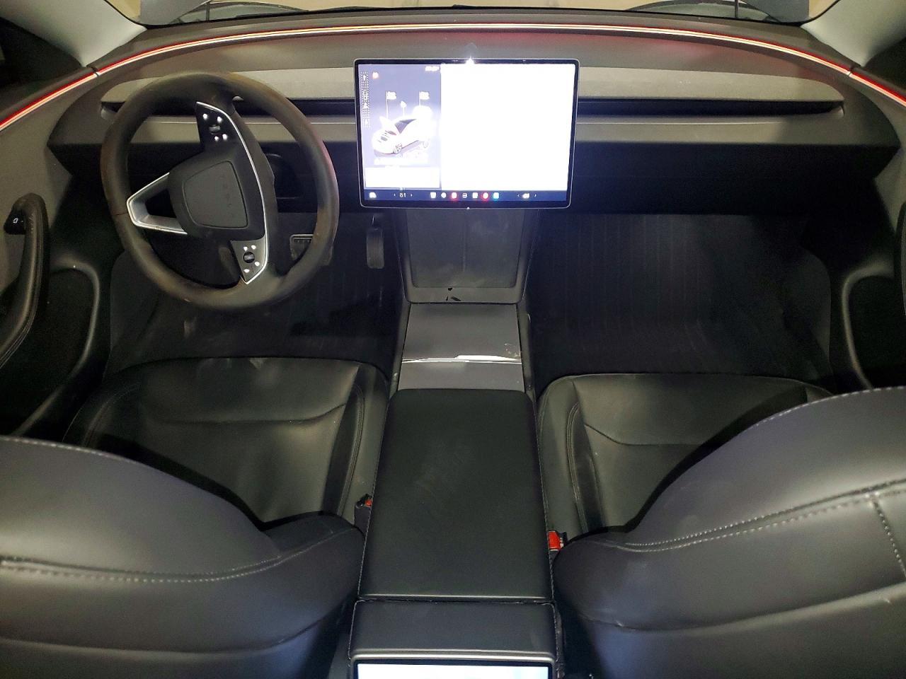 2025 Tesla Model 3 - zdjęcie 8