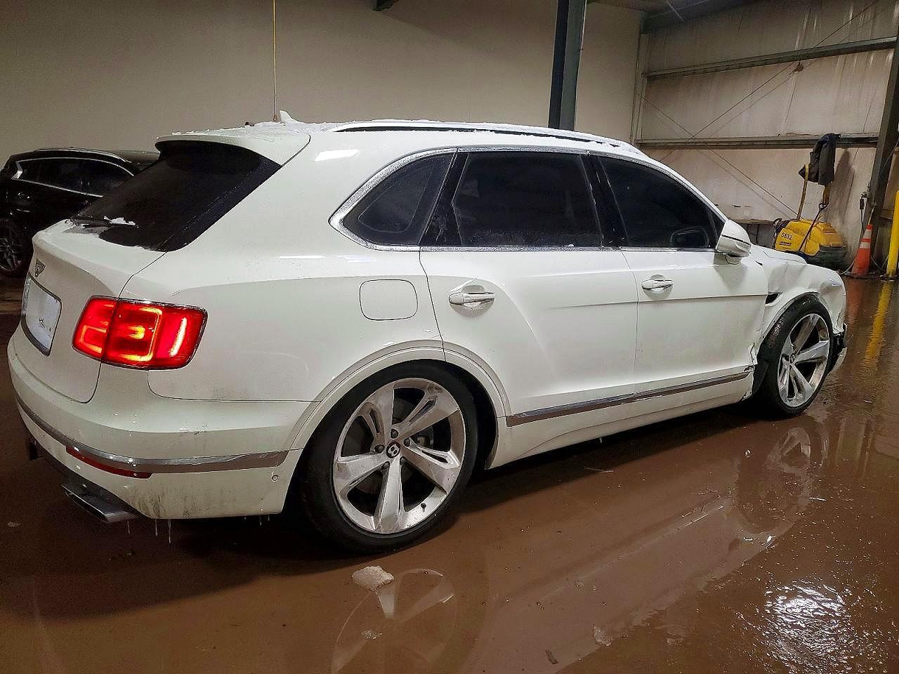 2018 Bentley Bentayga - zdjęcie 3