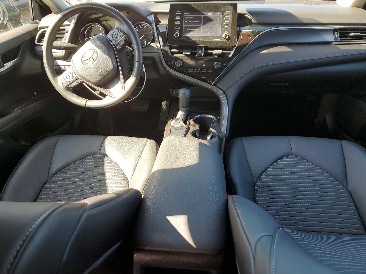 2024 Toyota Camry Se - zdjęcie 8