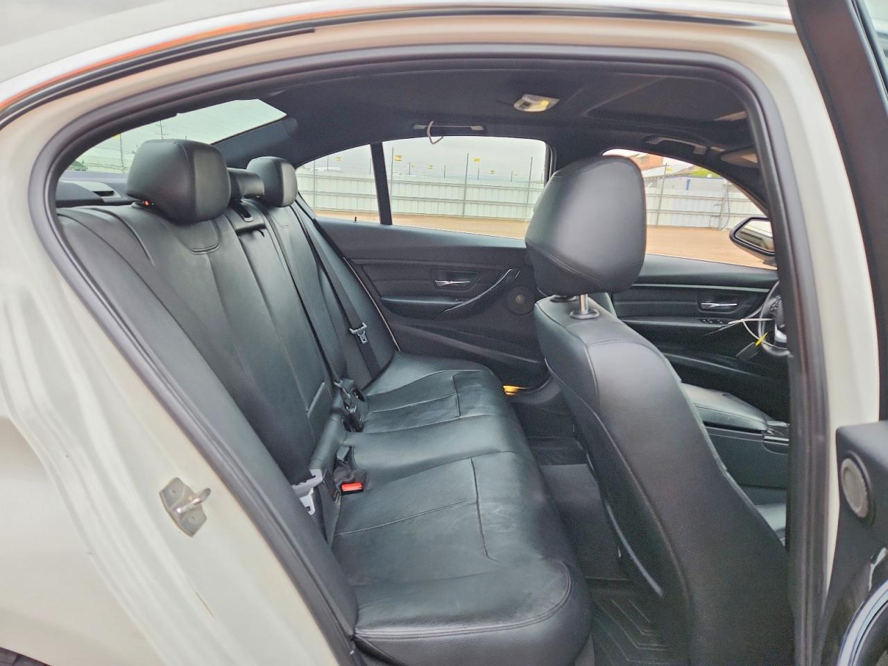 2015 BMW 328 Xi - zdjęcie 10
