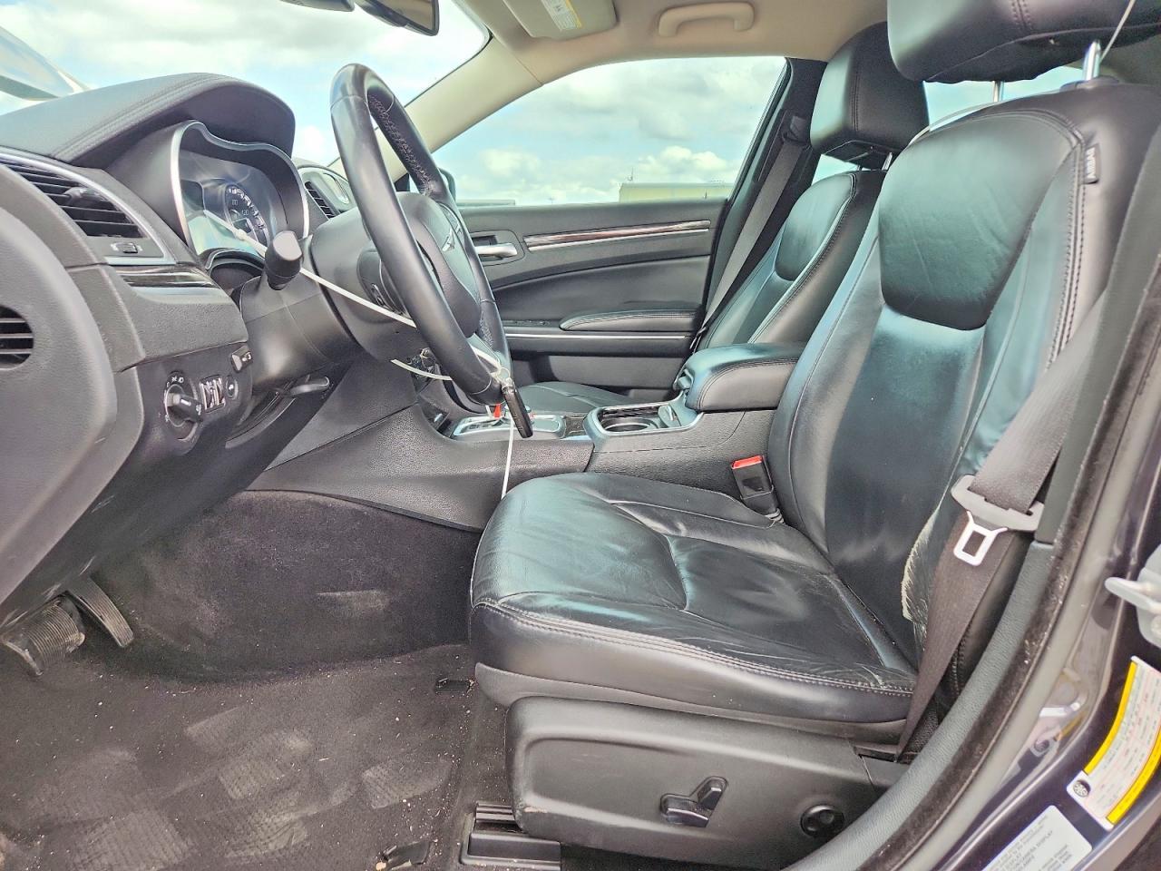 2015 Chrysler 300 Limited - zdjęcie 7