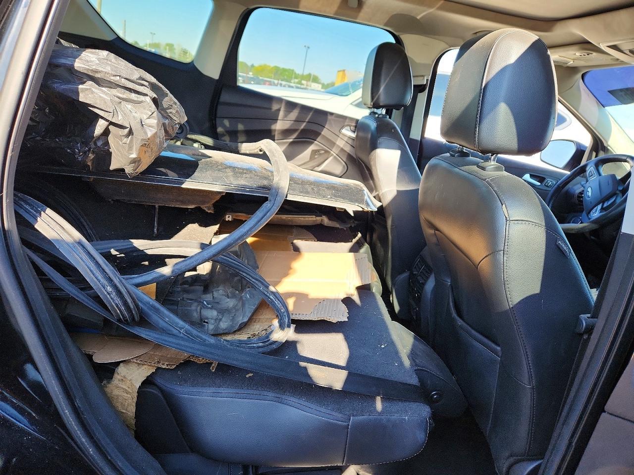 2017 Ford Escape Titanium - zdjęcie 11