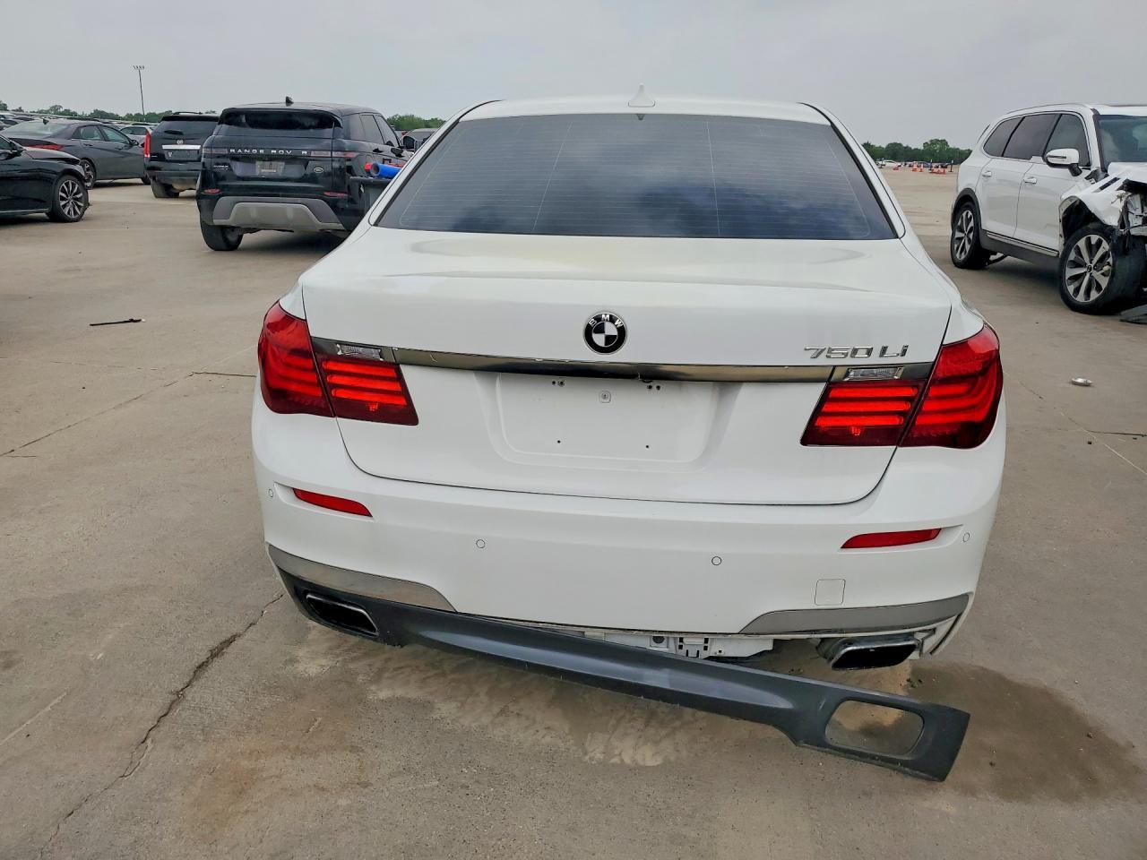 2015 BMW 750 Li - zdjęcie 6