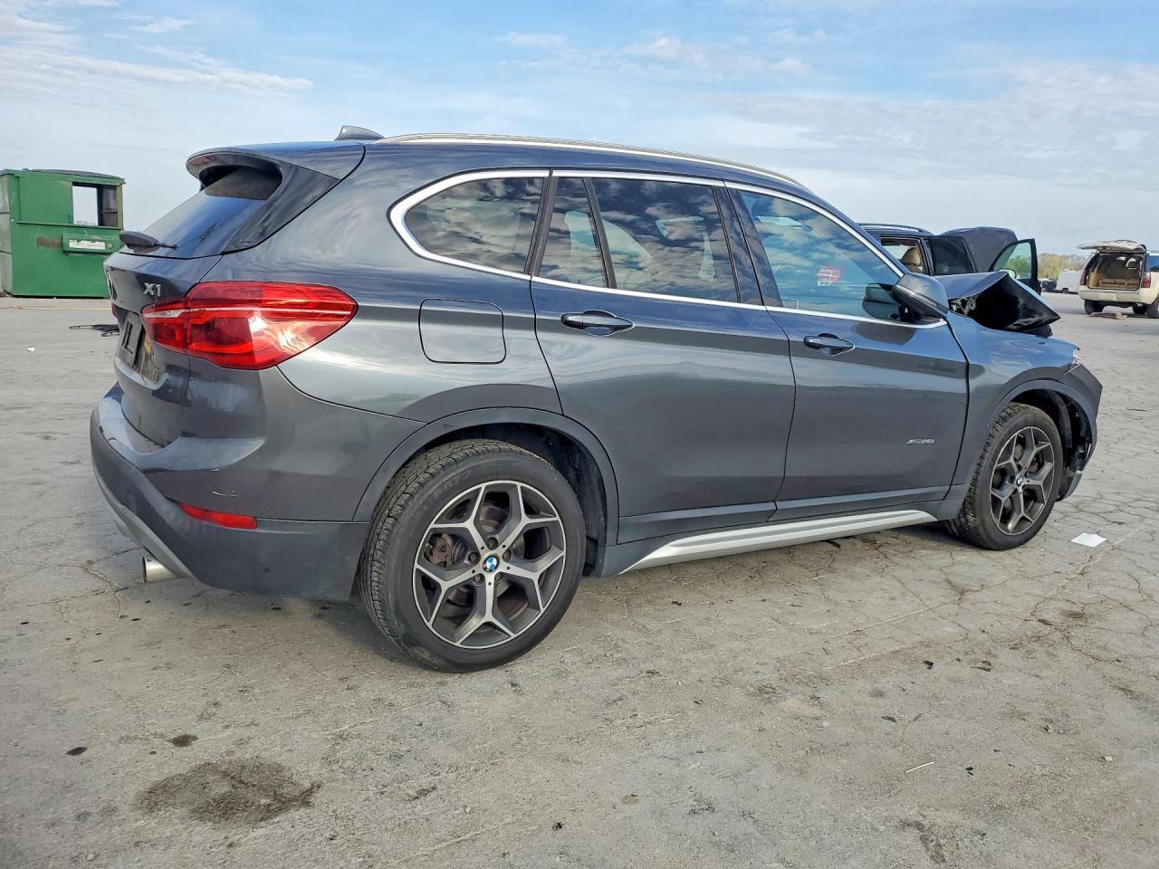 2016 BMW X1 xDrive28I - zdjęcie 3