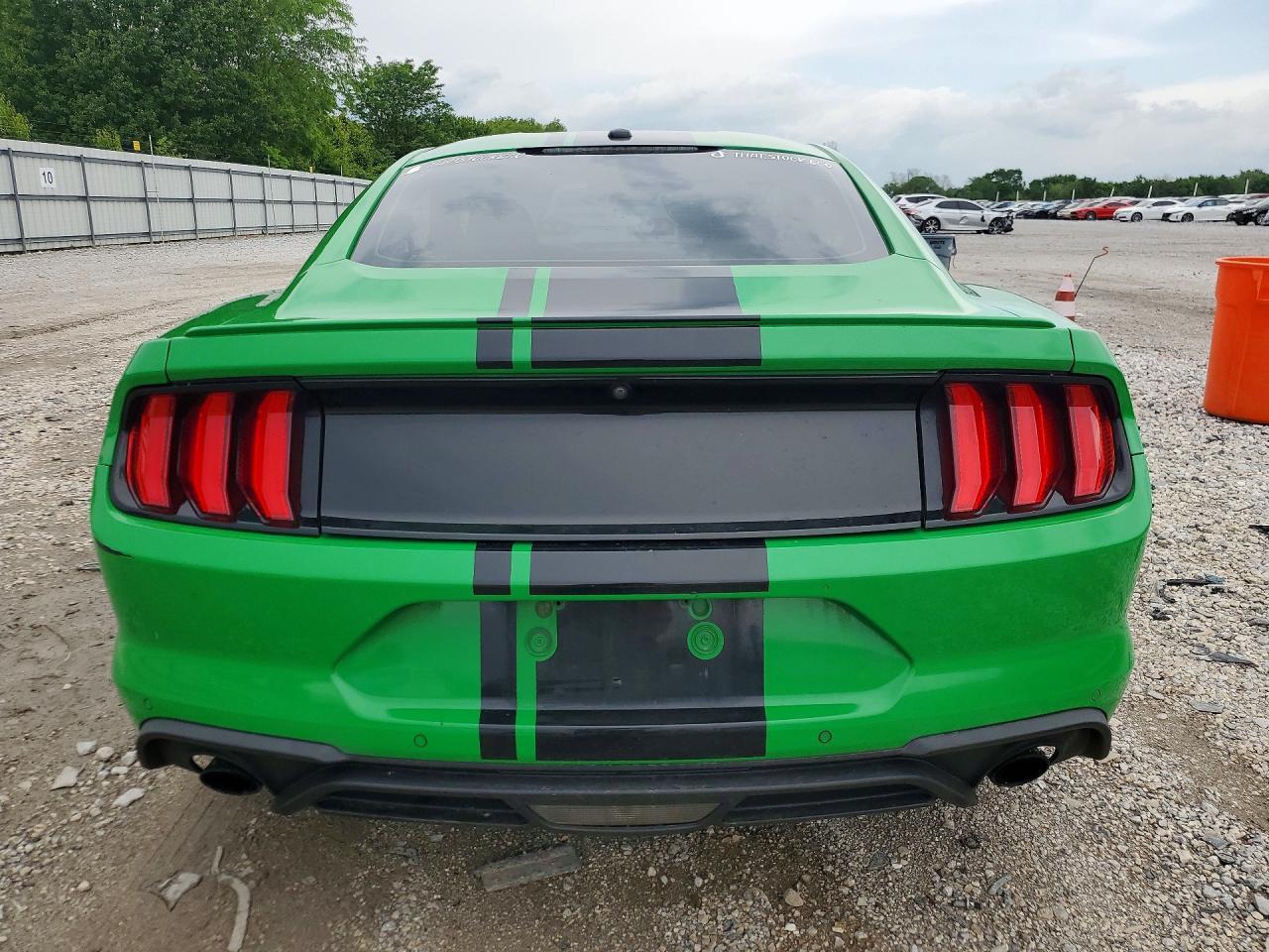 2019 Ford Mustang - zdjęcie 6