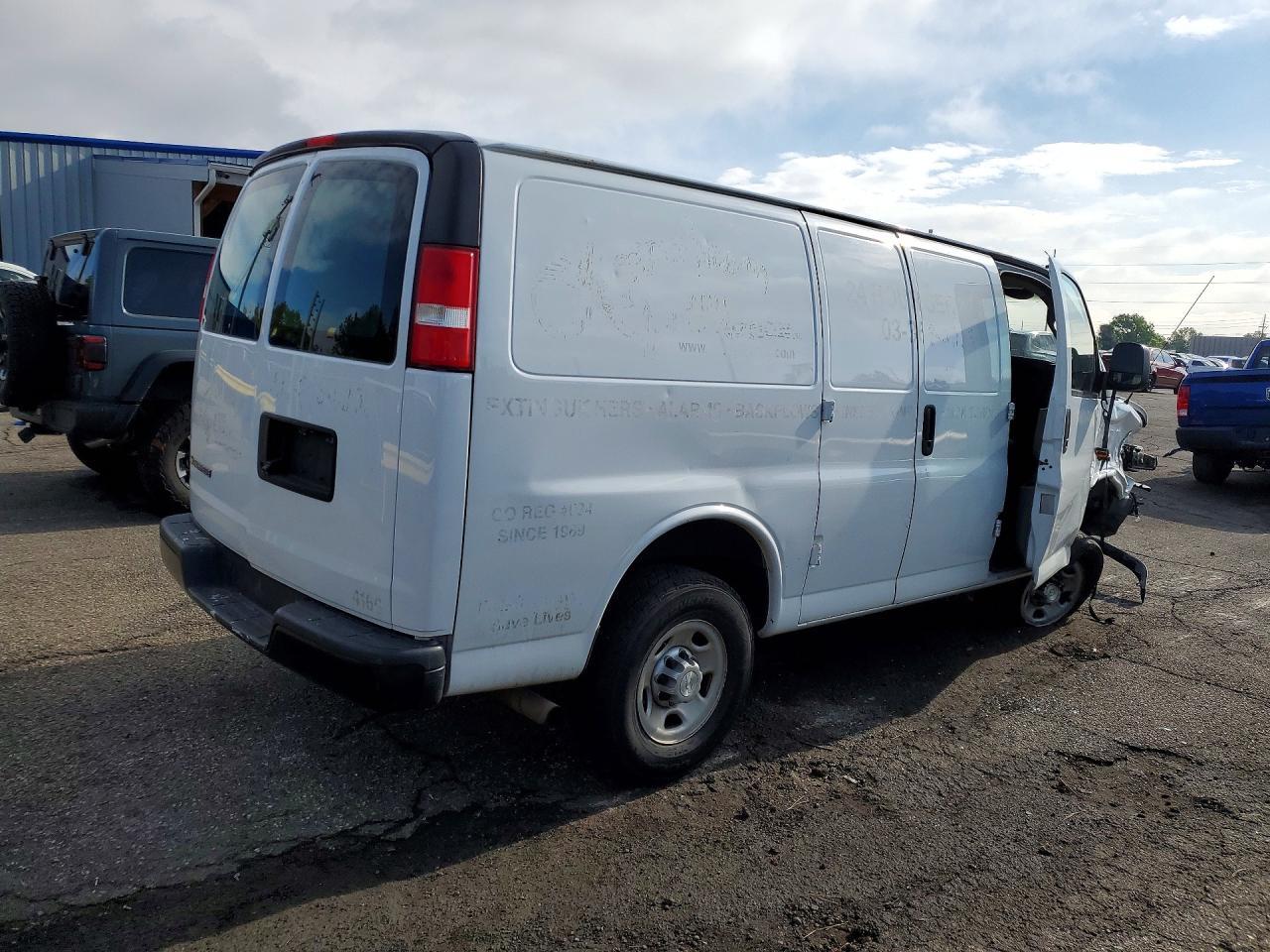 2018 Chevrolet Express G2500 - zdjęcie 3