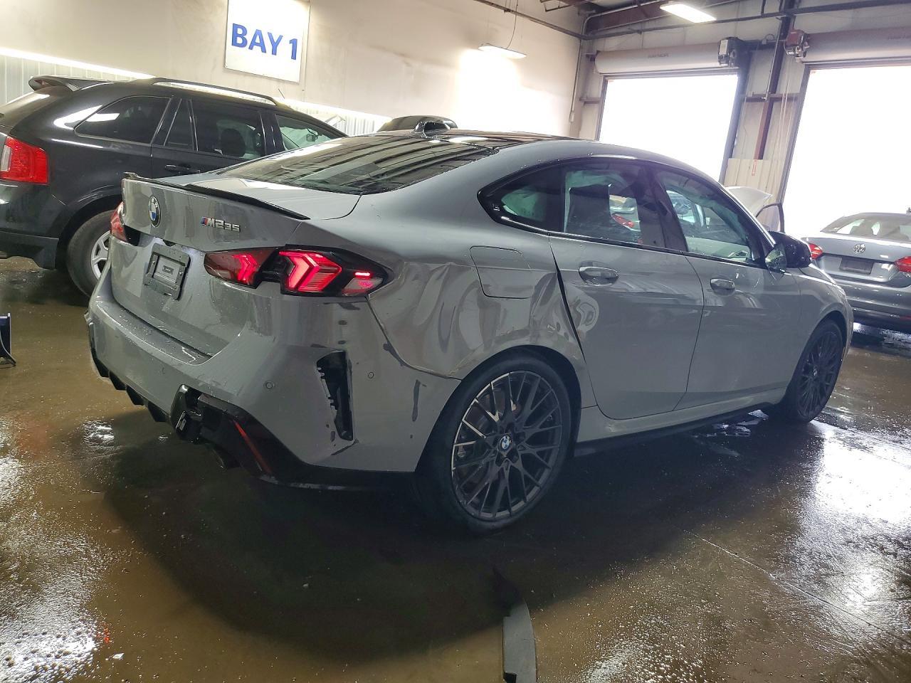 2026 BMW M235Xi - zdjęcie 3