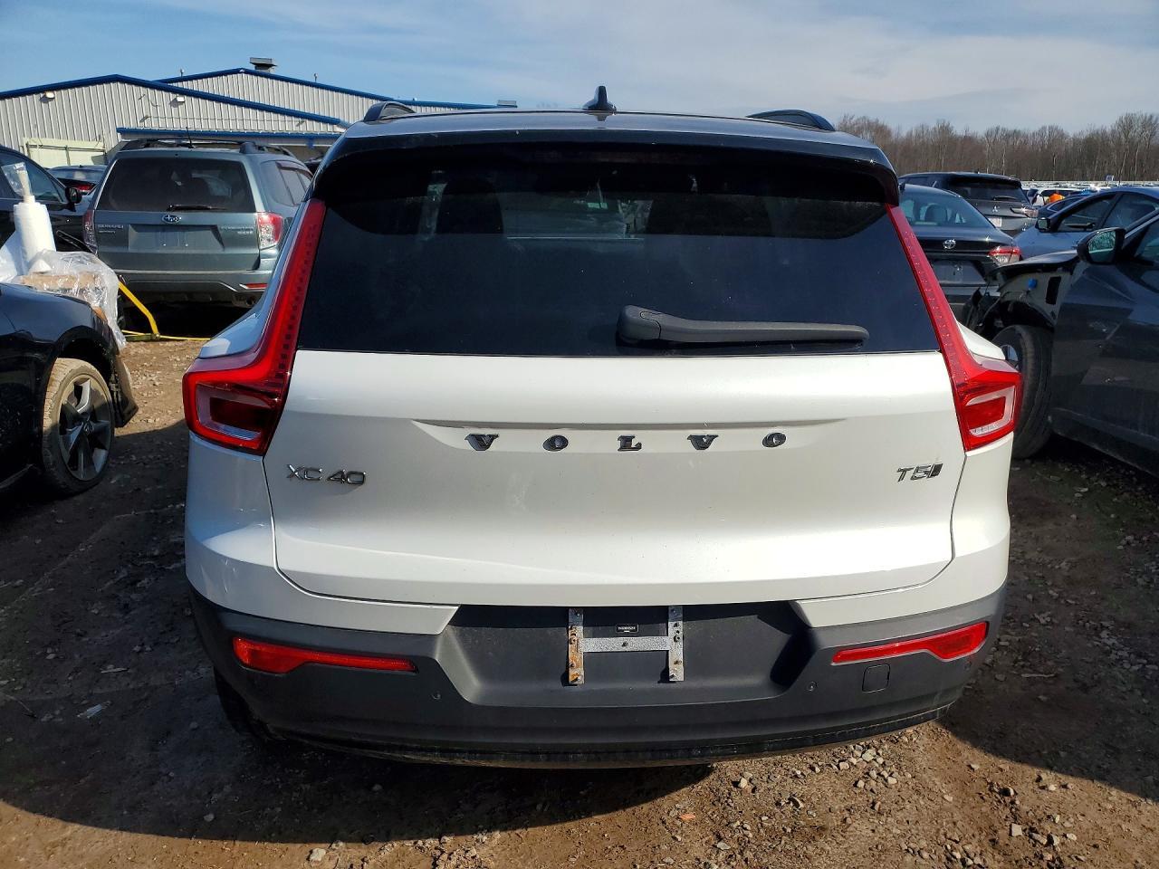 2021 Volvo Xc40 T5 R-Design - zdjęcie 6