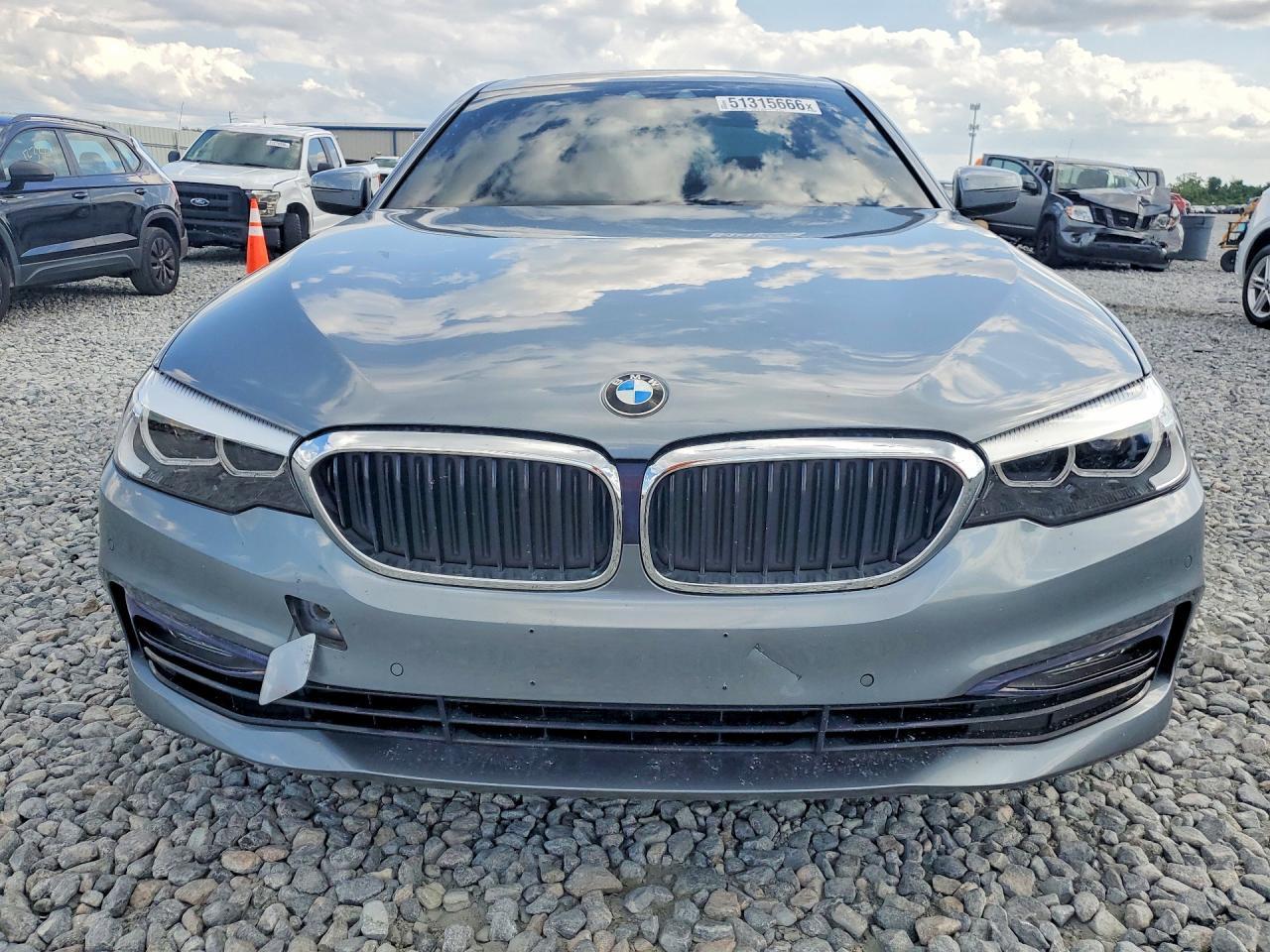 2018 BMW 530 Xi - zdjęcie 5