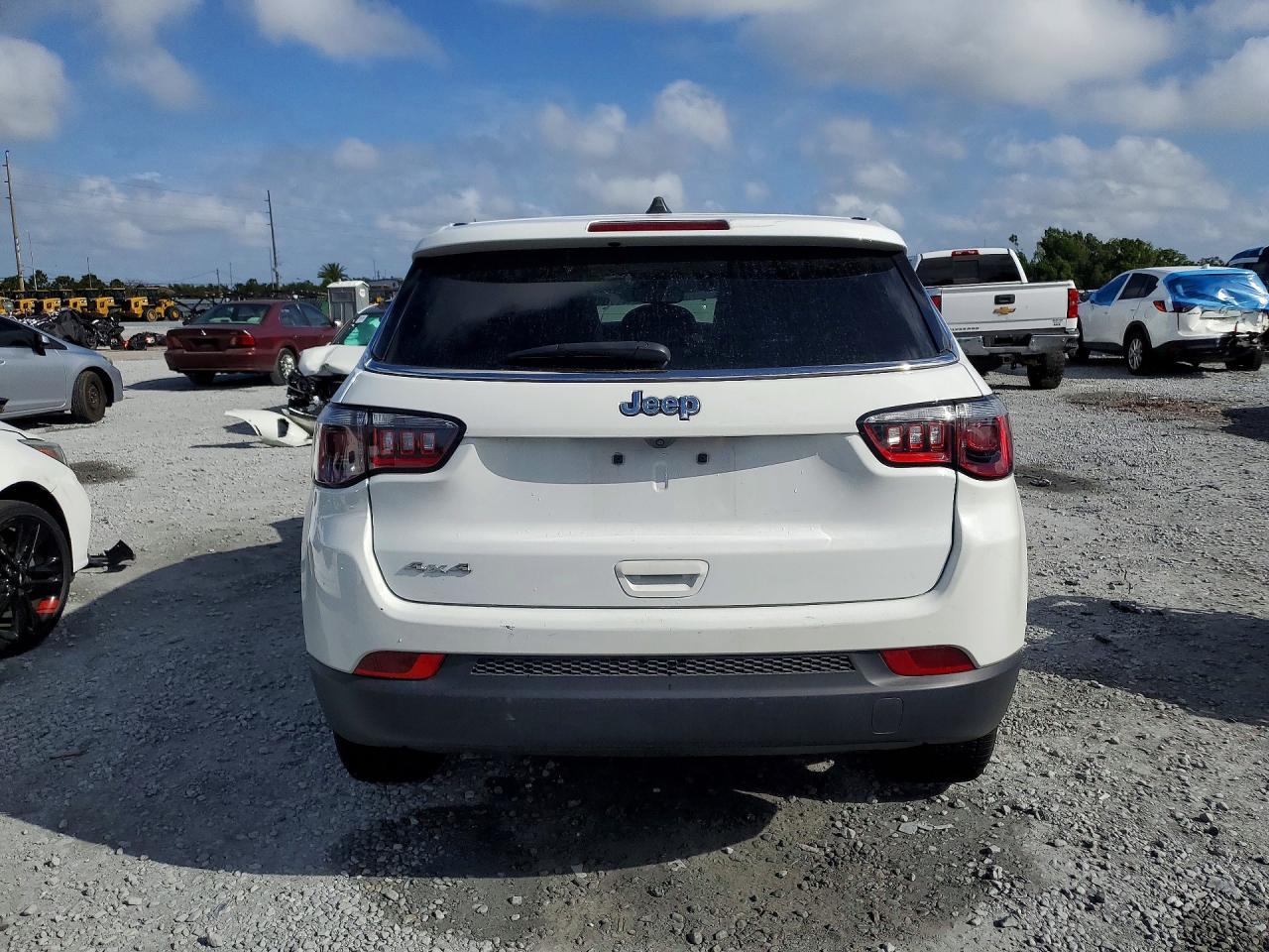 2023 Jeep Compass Sport - zdjęcie 6