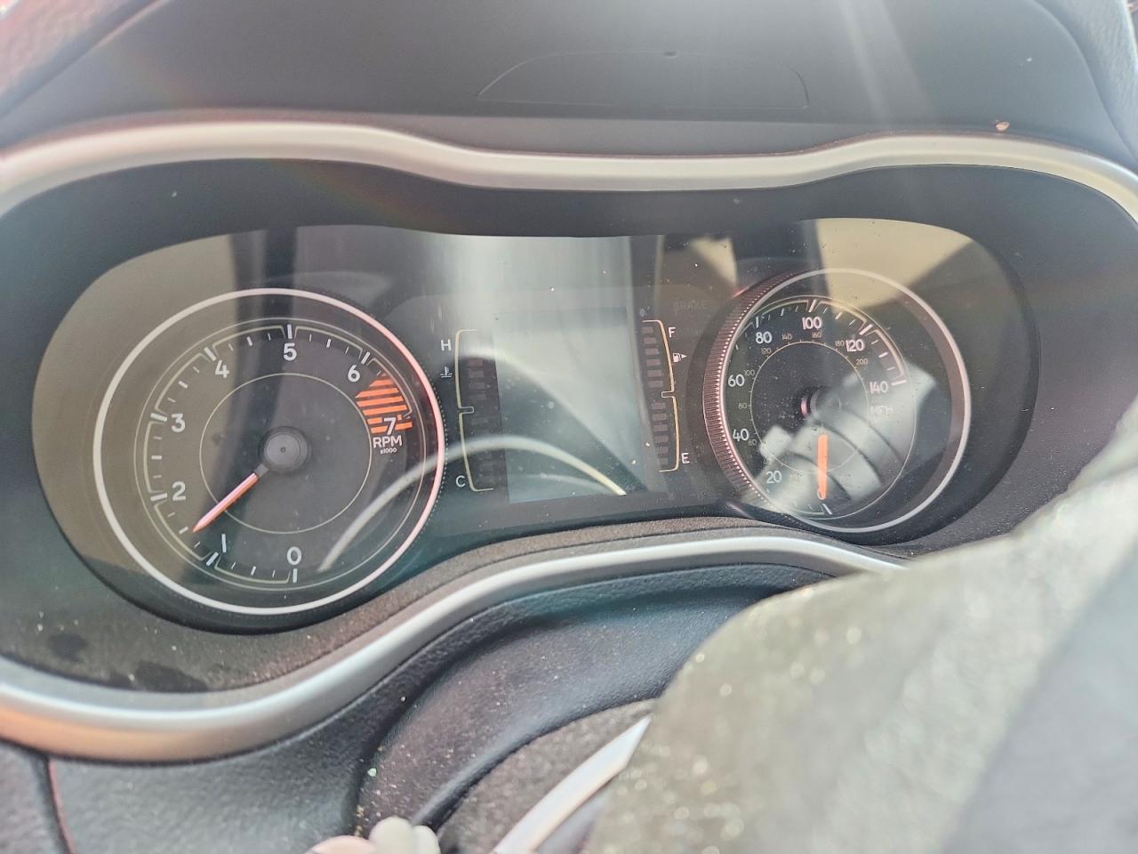 2016 Jeep Cherokee Latitude - zdjęcie 9