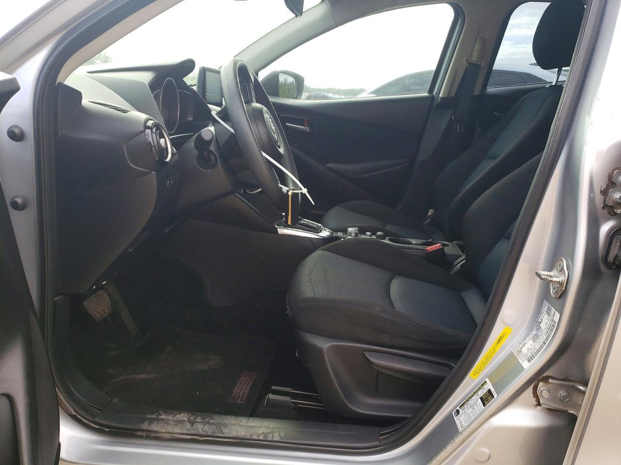 2019 Toyota Yaris - zdjęcie 7