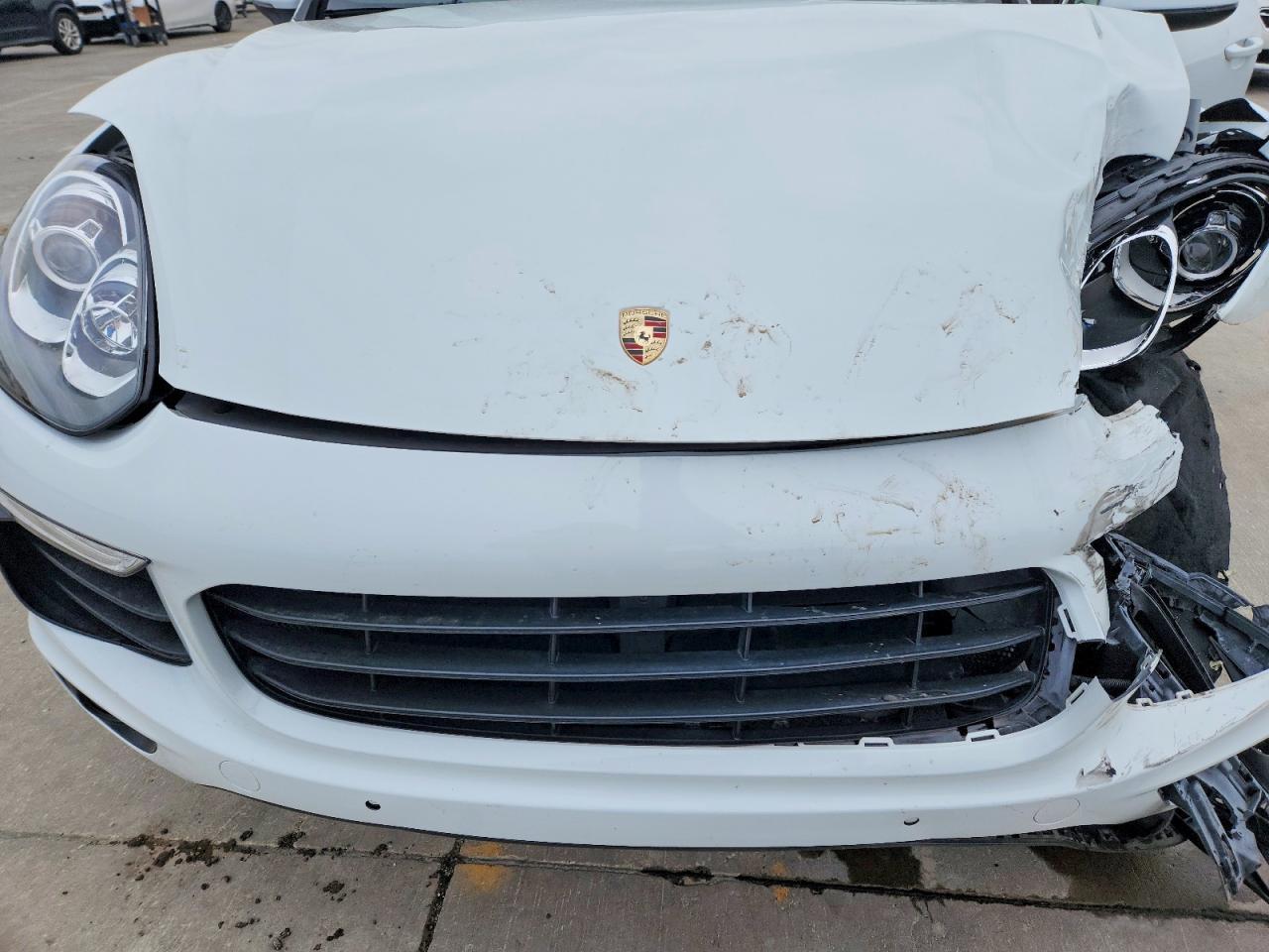 2016 Porsche Cayenne - zdjęcie 12