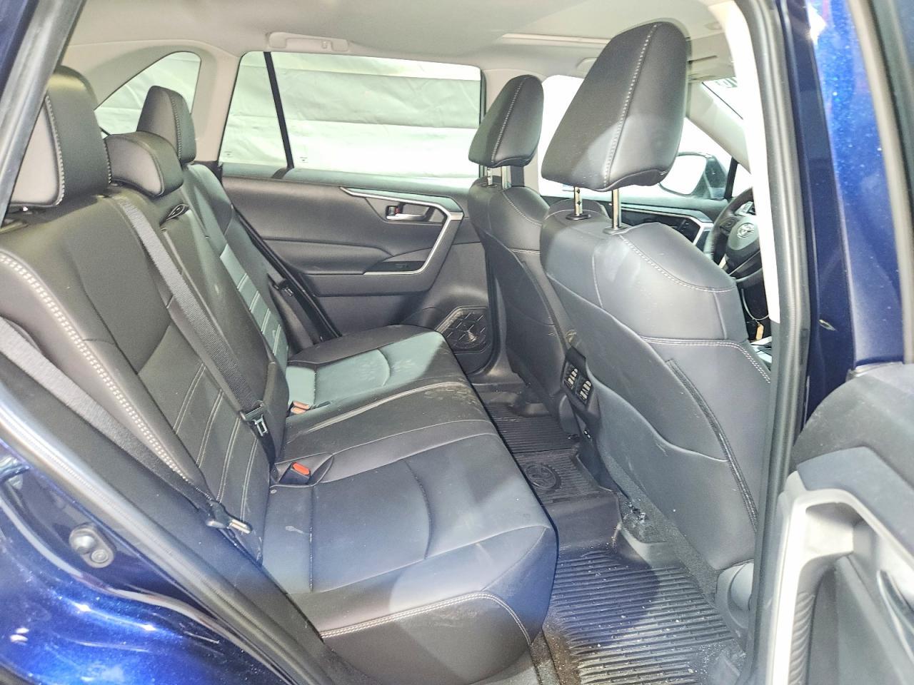 2024 Toyota Rav4 Xle Premium - zdjęcie 11