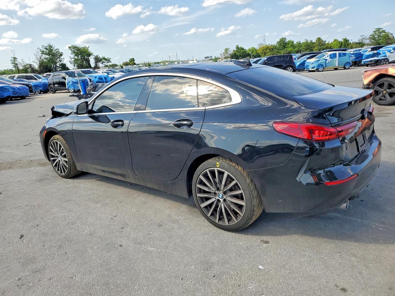 2021 BMW 228I - zdjęcie 2