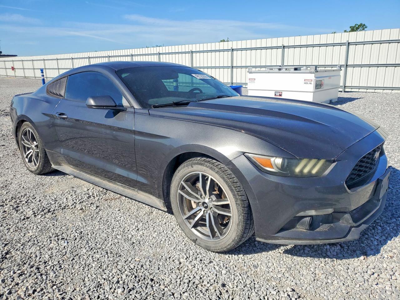 2016 Ford Mustang - zdjęcie 4