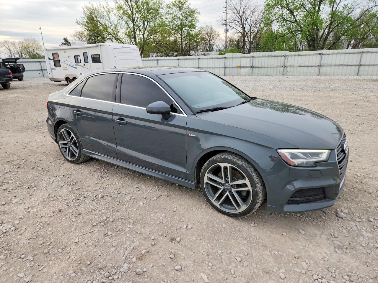 2018 Audi A3 Premium Plus - zdjęcie 4
