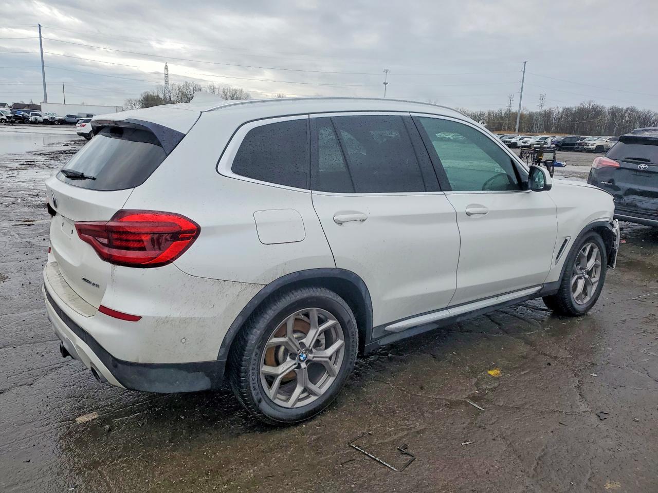 2021 BMW X3 xDrive30I - zdjęcie 3
