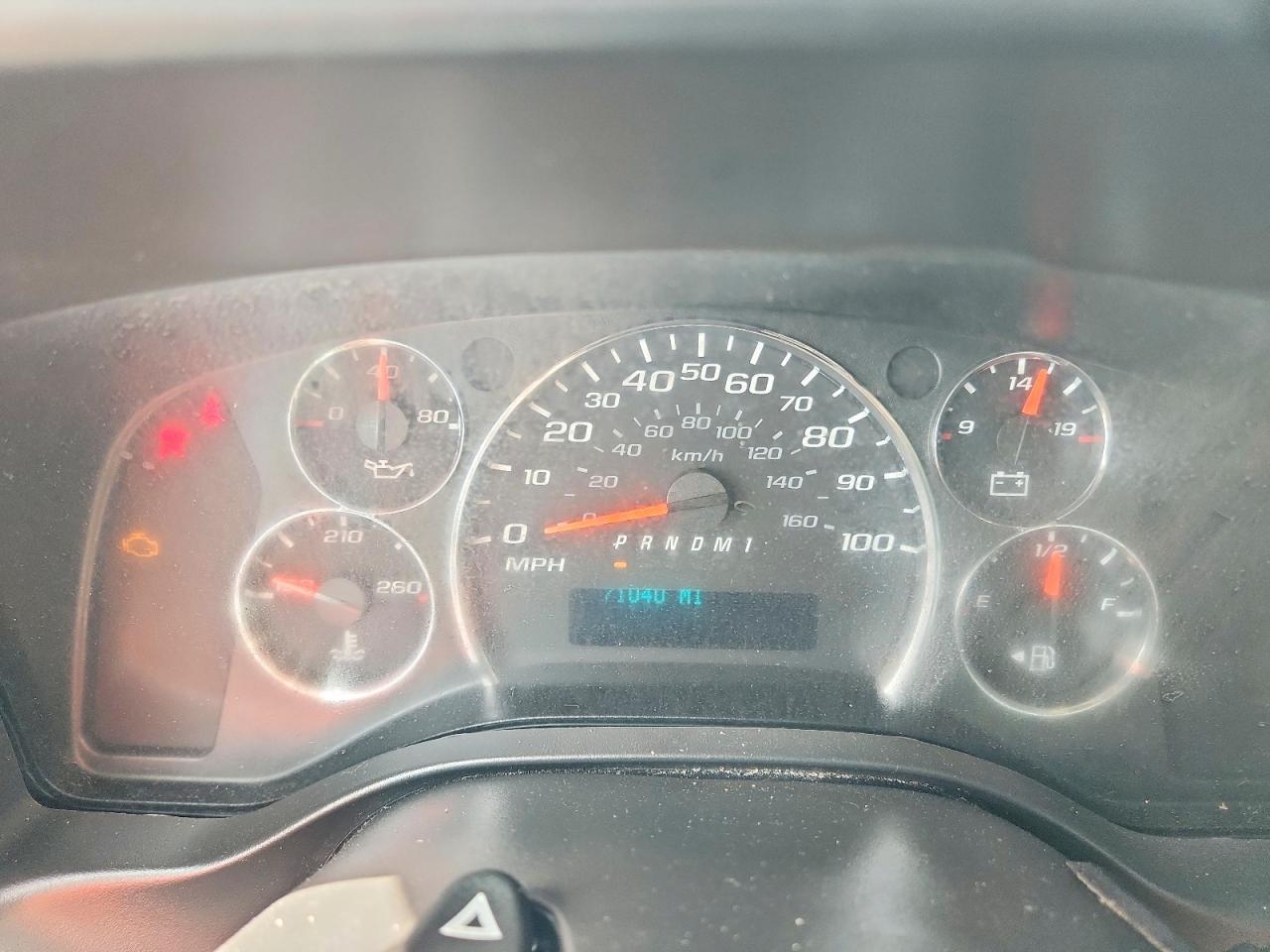 2018 Chevrolet Express G2500 - zdjęcie 9