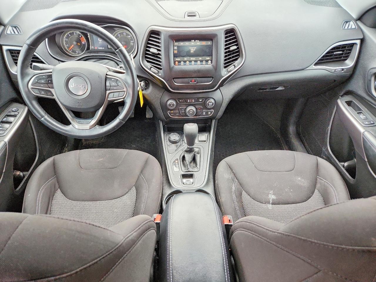 2019 Jeep Cherokee Latitude - zdjęcie 8