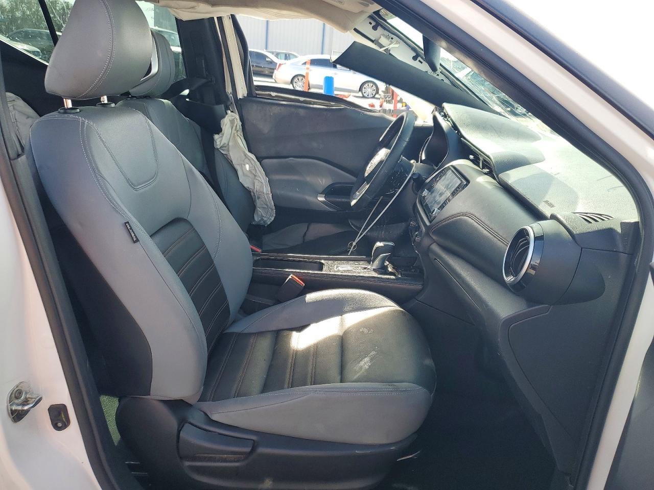 2023 Nissan Kicks Sr - zdjęcie 7