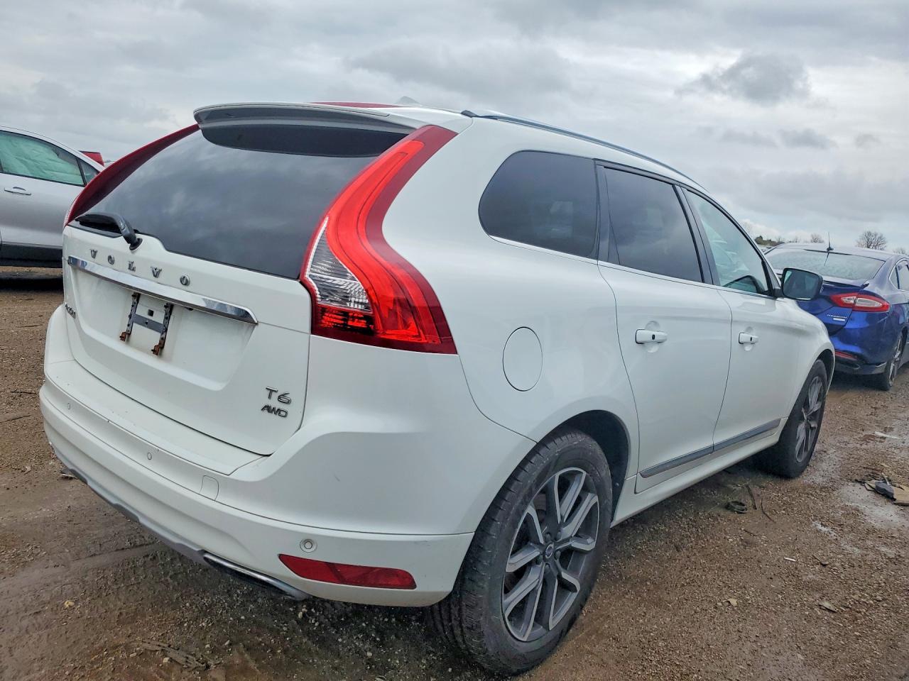 2016 Volvo Xc60 T6 Premier - zdjęcie 3
