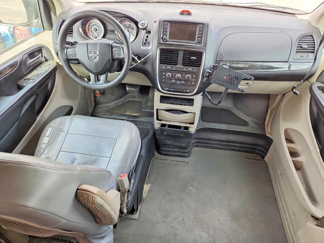 2017 Dodge Grand Caravan - zdjęcie 8