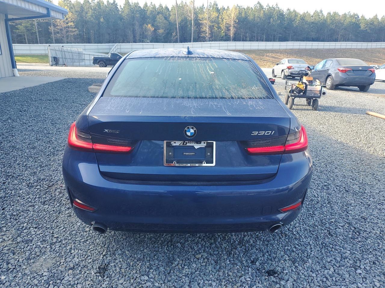 2021 BMW 330Xi - zdjęcie 6