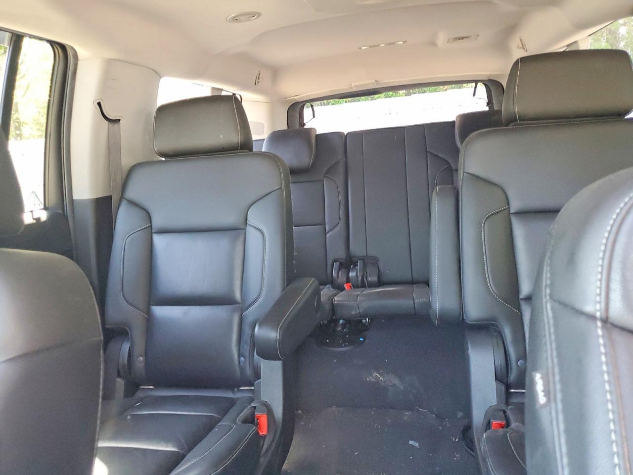 2020 Chevrolet Suburban C1500 Lt - zdjęcie 10