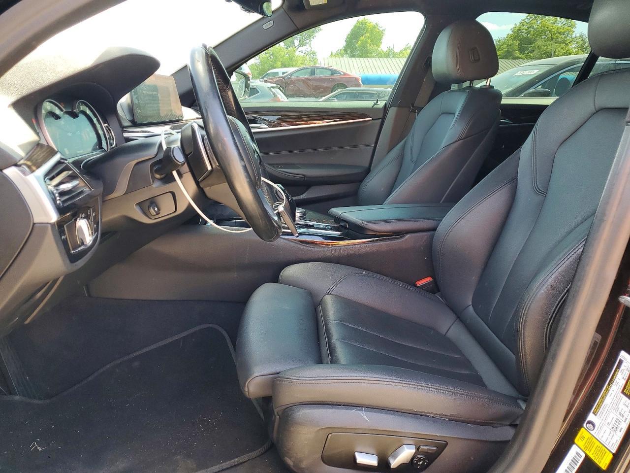 2019 BMW 530 I - zdjęcie 7