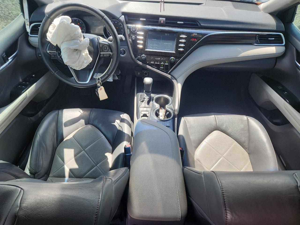 2018 Toyota Camry Xle - zdjęcie 8