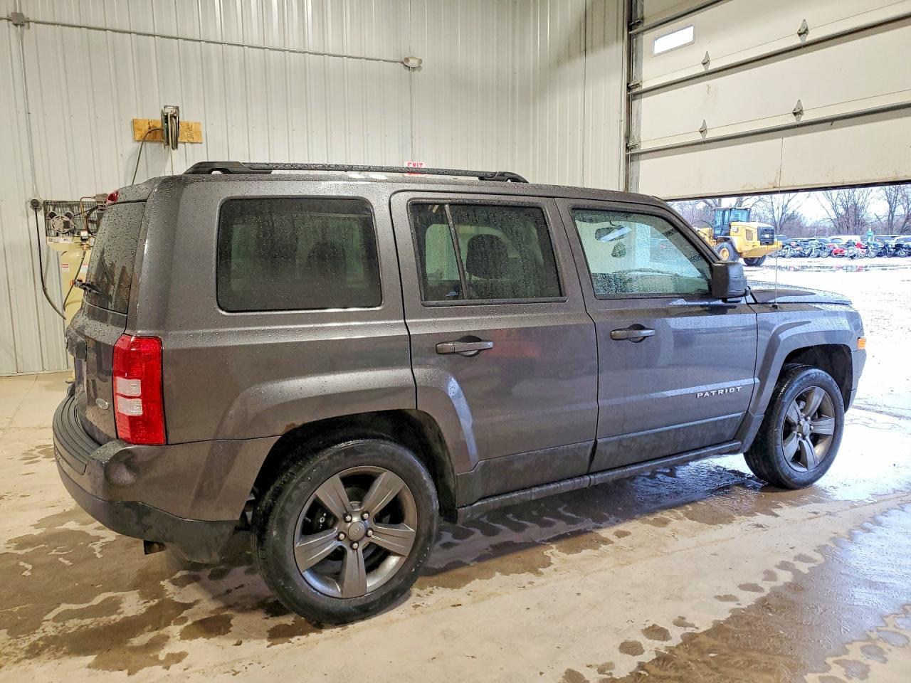 2015 Jeep Patriot Latitude - zdjęcie 3