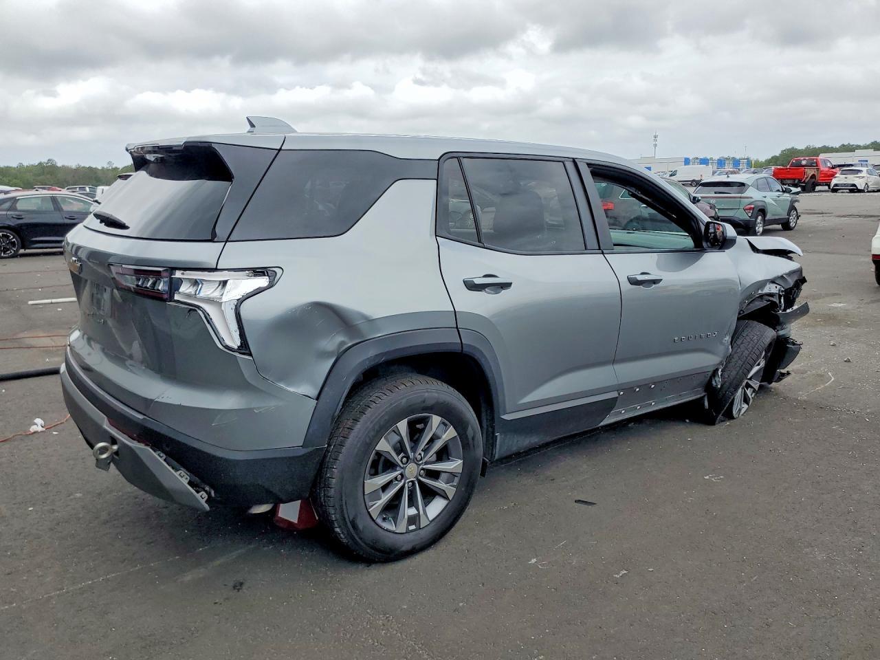 2025 Chevrolet Equinox Lt - zdjęcie 3