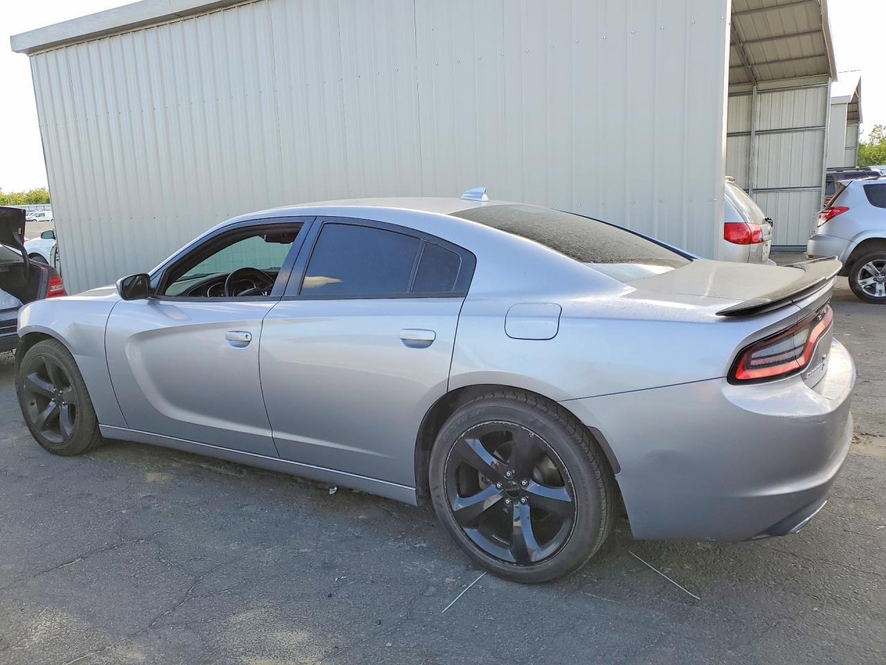2017 Dodge Charger Sxt - zdjęcie 2