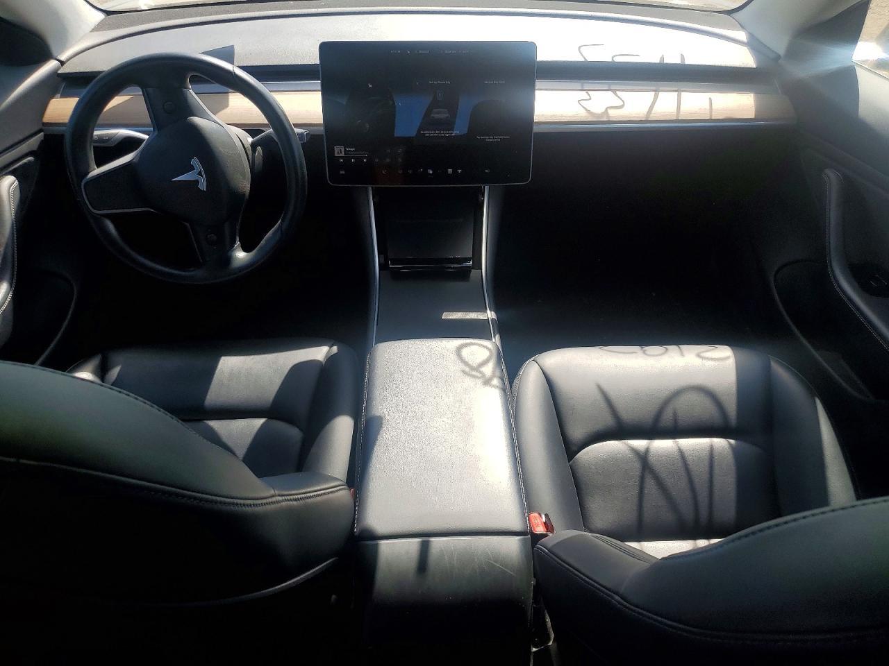 2018 Tesla Model 3 - zdjęcie 8
