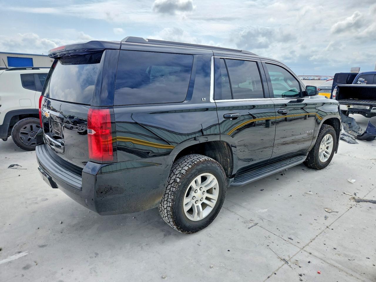 2020 Chevrolet Tahoe K1500 Lt - zdjęcie 3