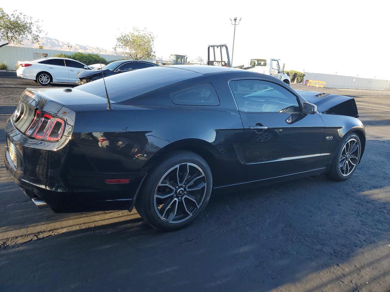 2013 Ford Mustang Gt - zdjęcie 3
