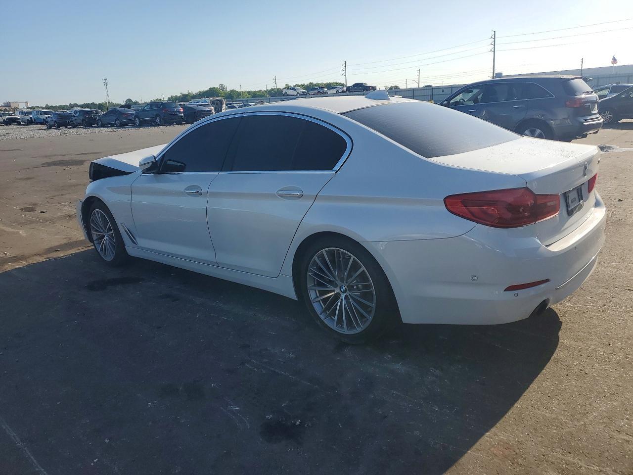 2017 BMW 530 I - zdjęcie 2