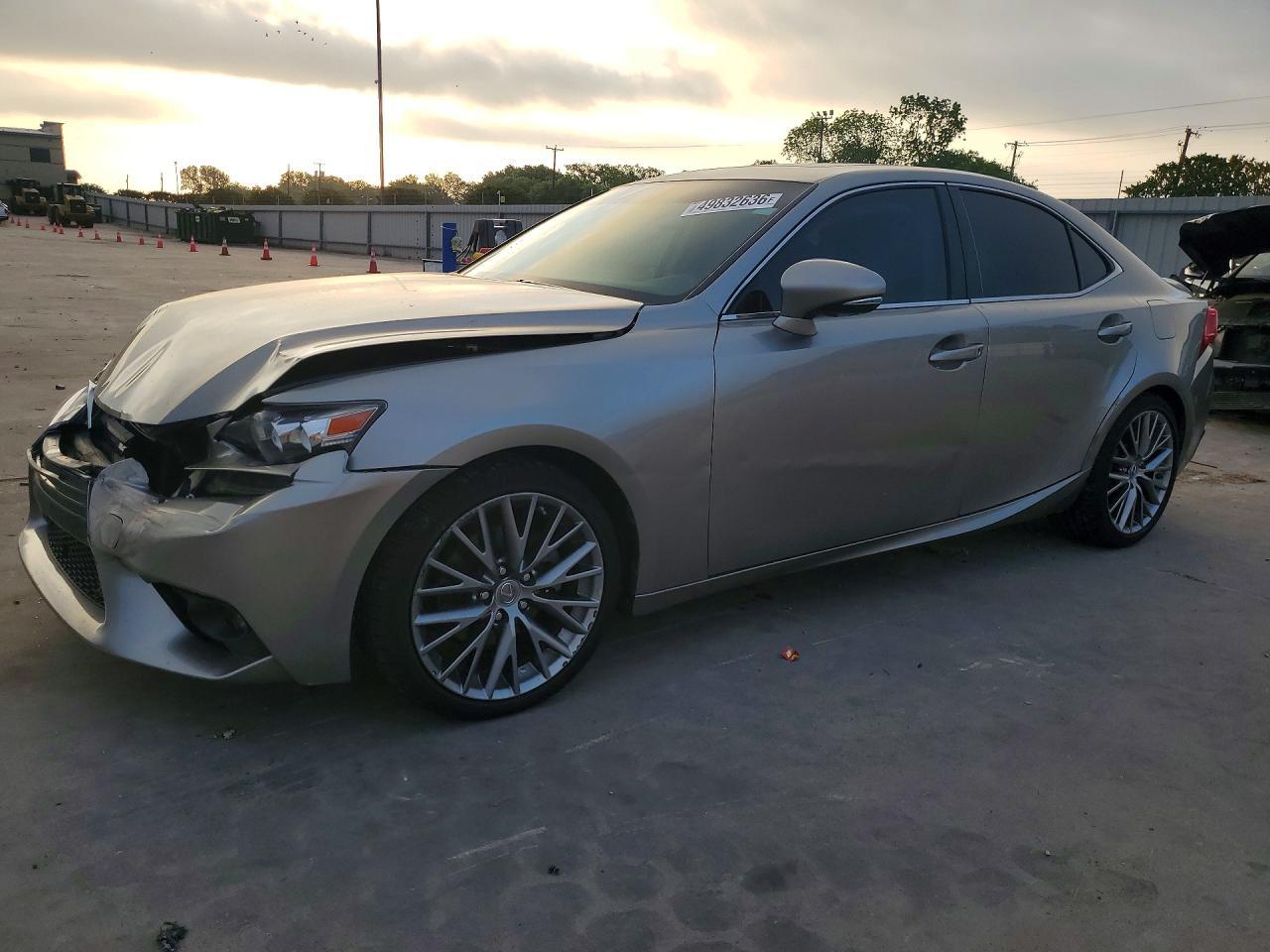 2015 Lexus Is 250 - zdjęcie główne
