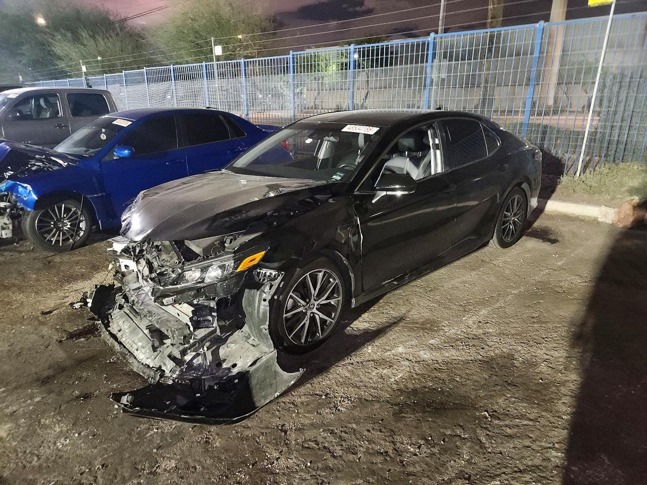 2022 Toyota Camry Se - zdjęcie główne