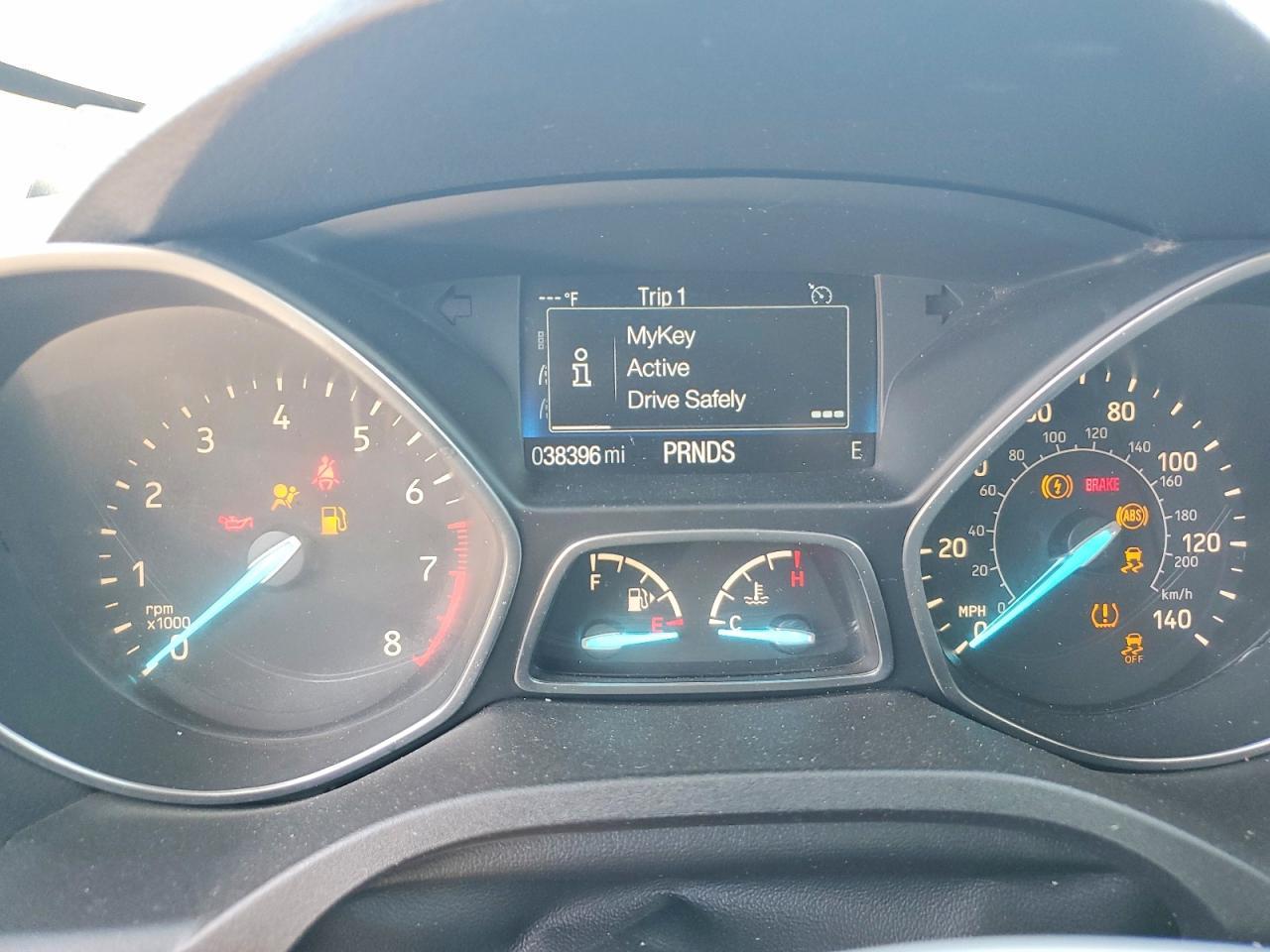 2019 Ford Escape S - zdjęcie 9