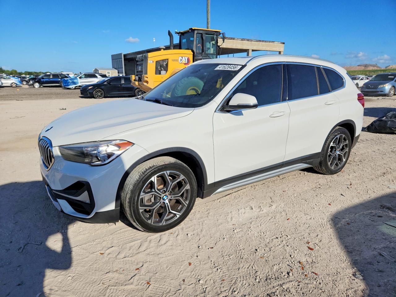 2020 BMW X1 xDrive28I - zdjęcie główne