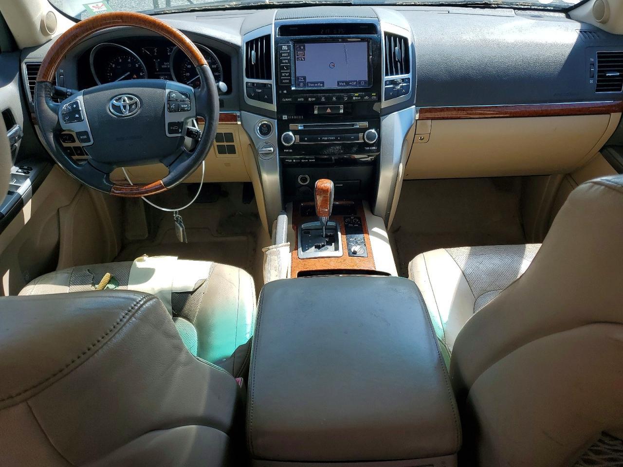 2014 Toyota Land Cruiser Base - zdjęcie 8