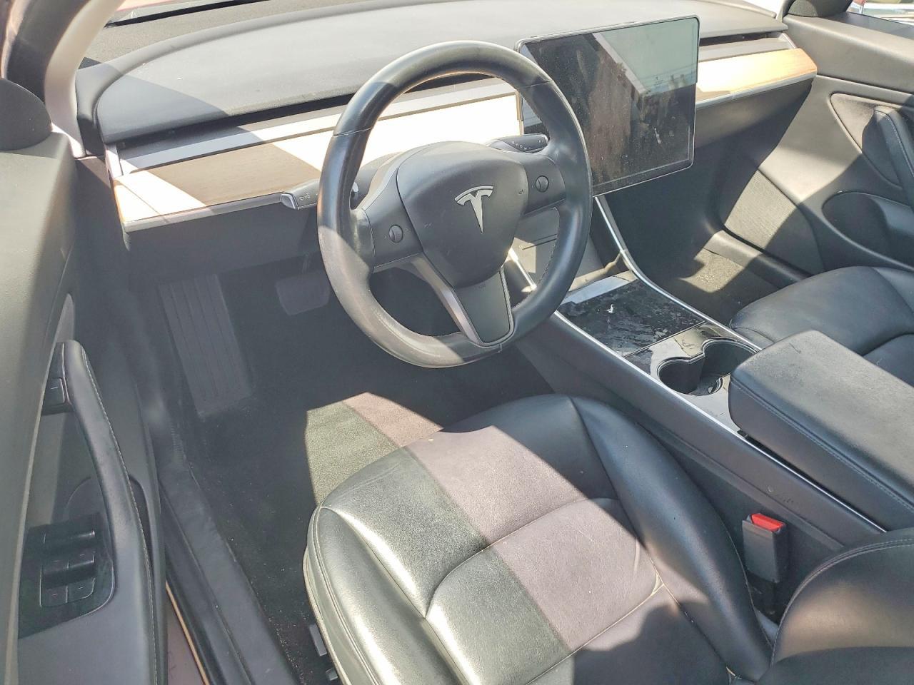 2018 Tesla Model 3 - zdjęcie 8