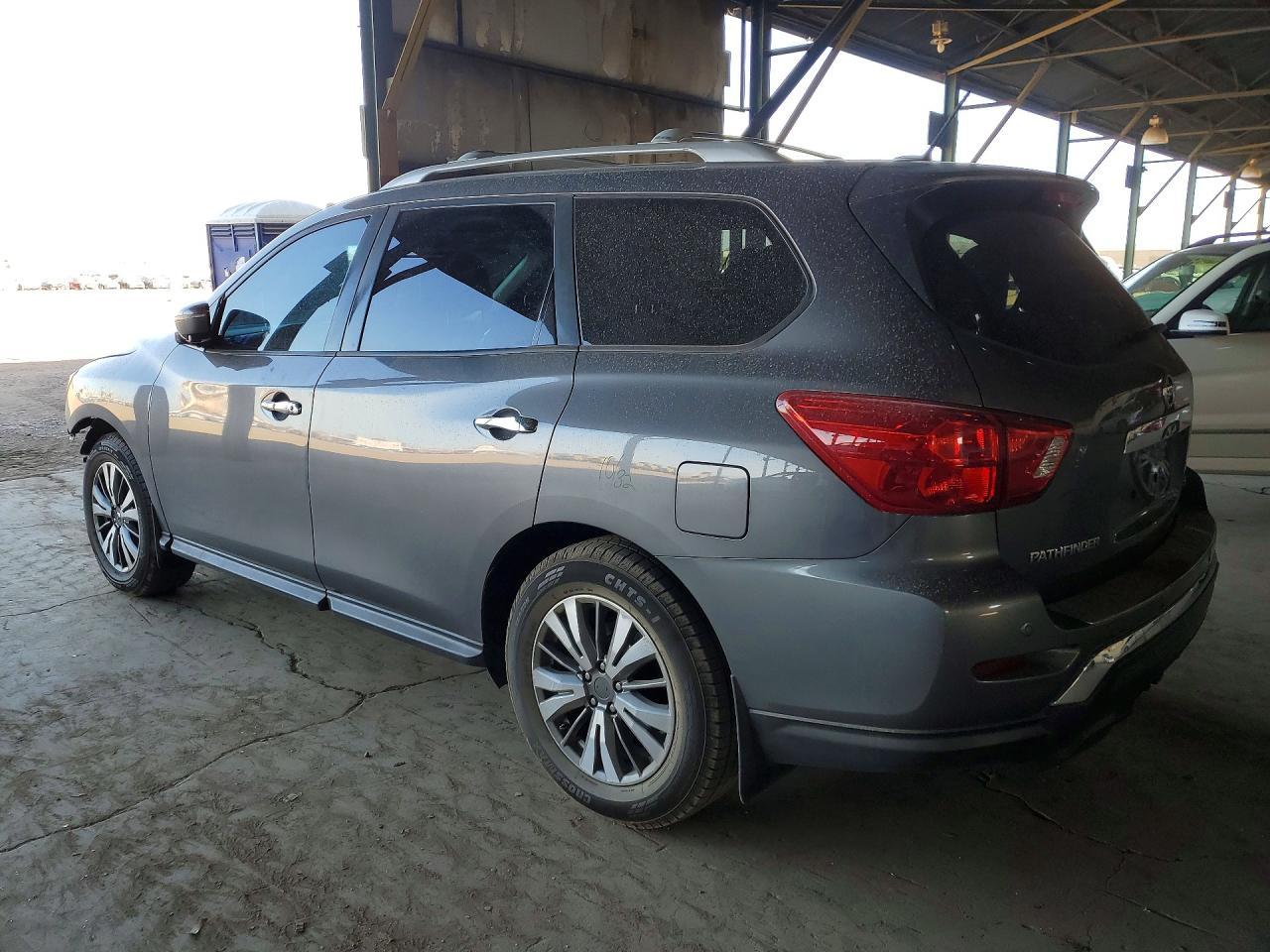 2017 Nissan Pathfinder Sl - zdjęcie 2