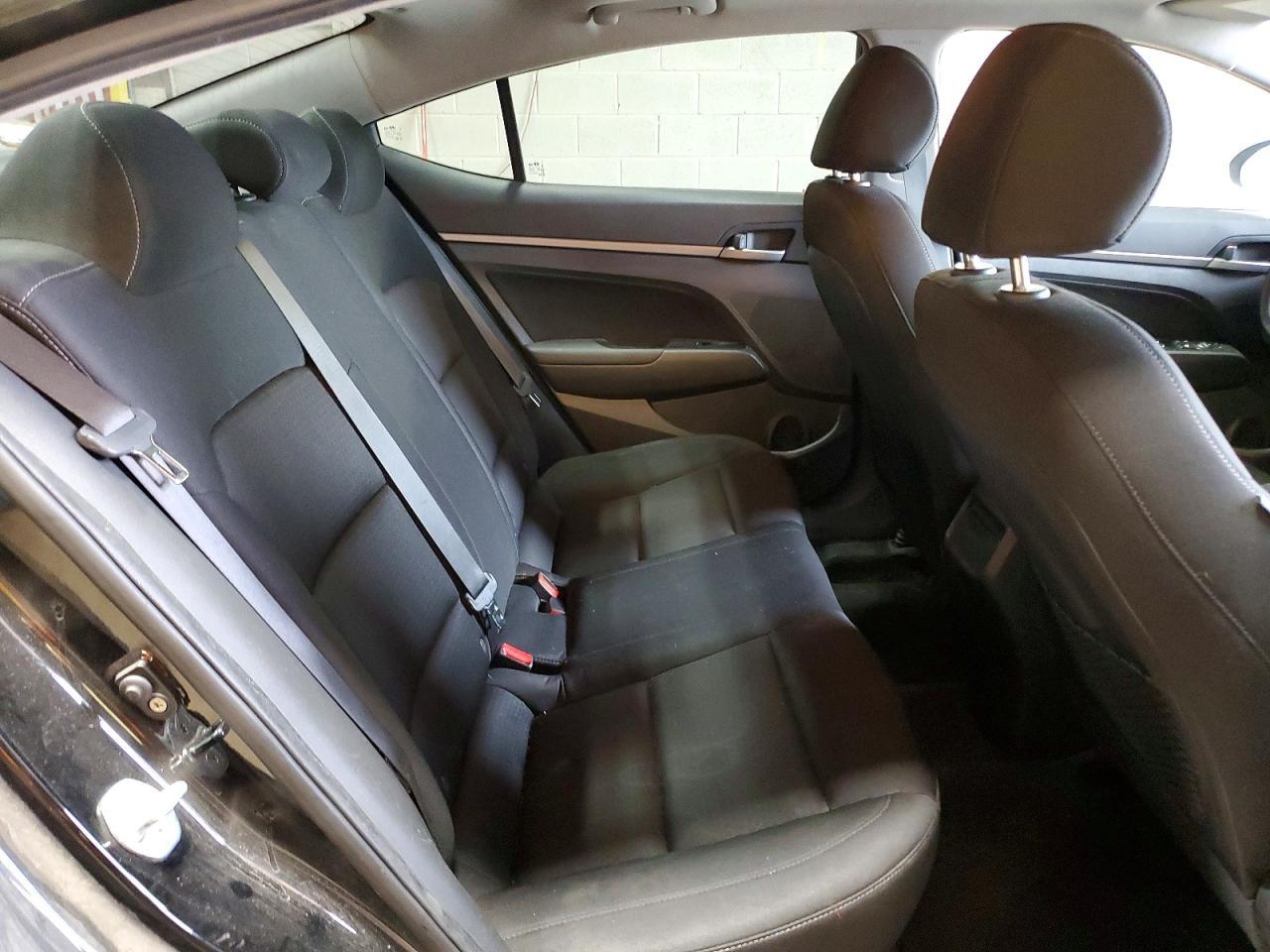 2018 Hyundai Elantra Sel - zdjęcie 10