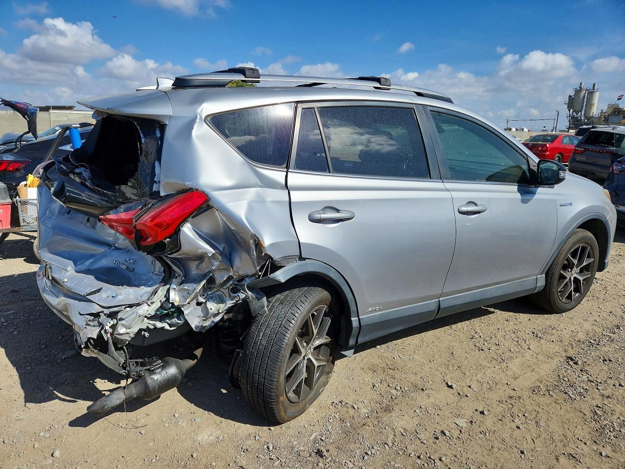 2017 Toyota Rav4 Hybrid Se - zdjęcie 3