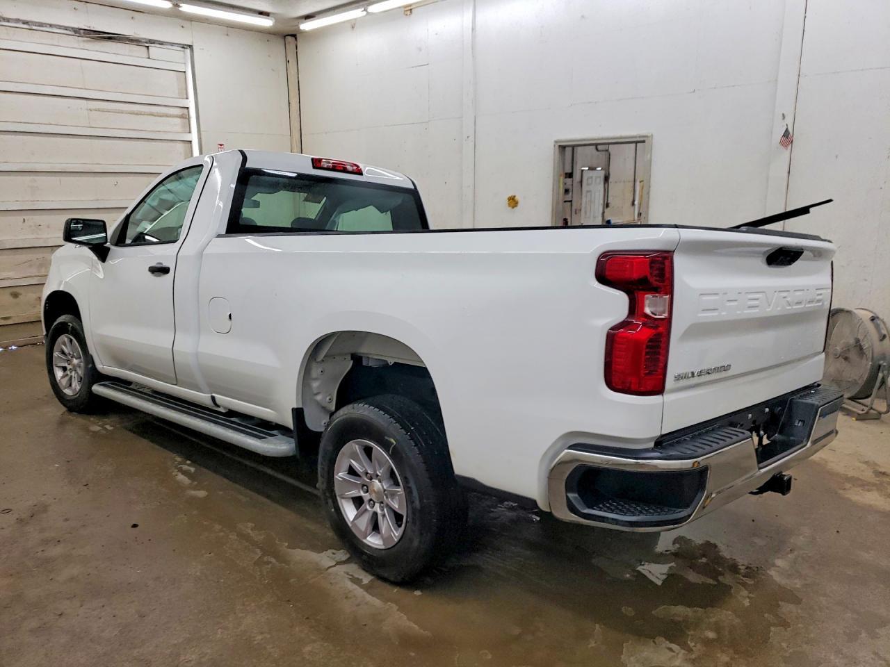 2026 Chevrolet Silverado C1500 - zdjęcie 2