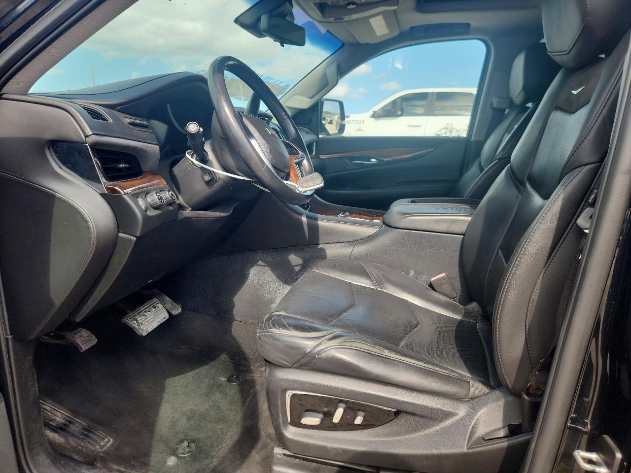 2018 Cadillac Escalade Luxury - zdjęcie 7